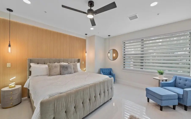 Coastal Moderne 2 Bedroom Townhouse