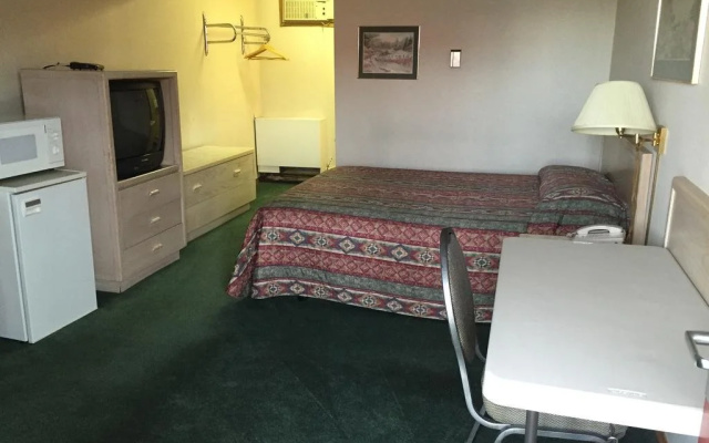 Motel Three