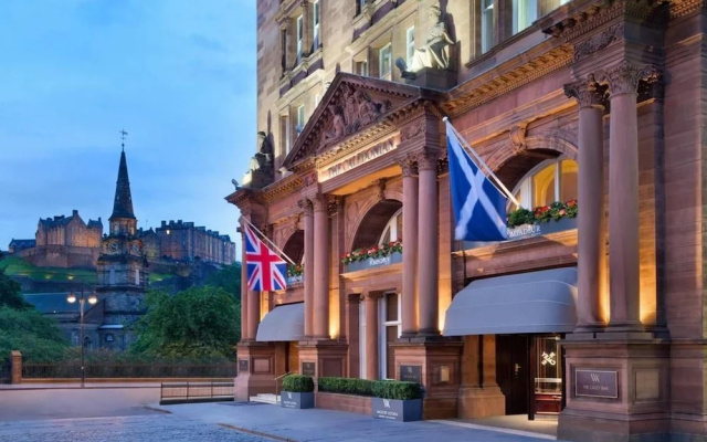 Perfect City Centre Location 50M From Princes St