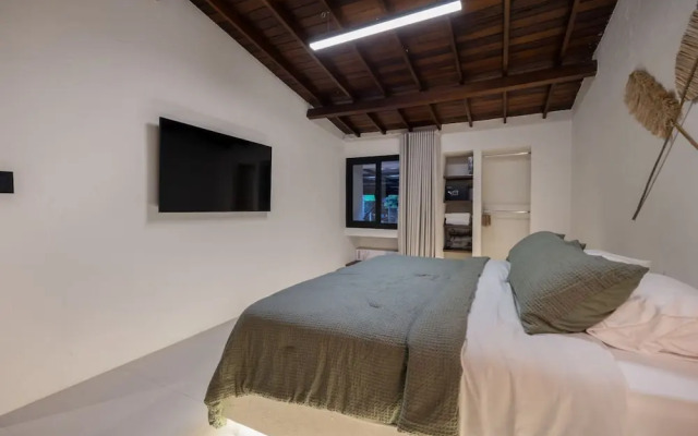 Luxurious 5BR House in Provenza Perfect for Groups