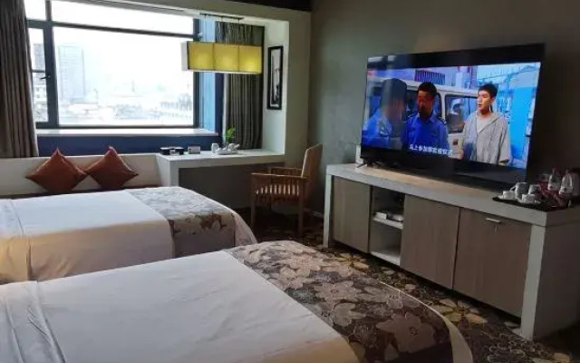 Bingly Hotel (White Feather Road, Xixia, Nanyang)