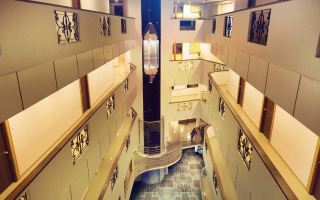 Hotel Rainbow Suites
