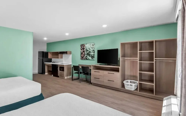 Echo Suites Sterling