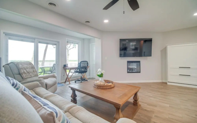 Double-decker View of Grand Lake! Modern Townhome