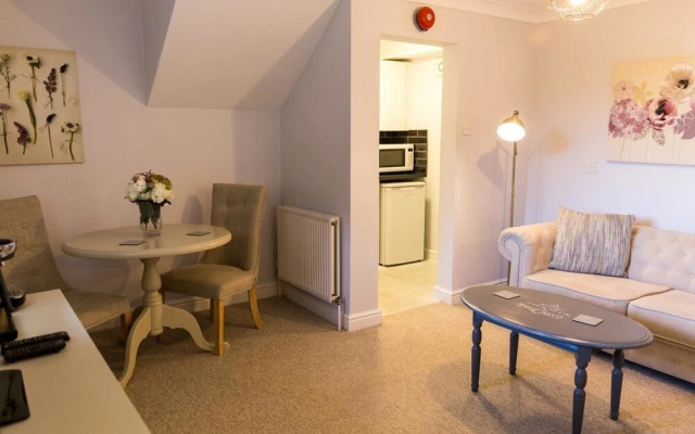 Cricketfield House - Guest House