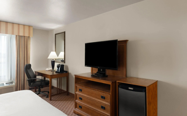 Baymont Inn and Suites by Wyndham Sturgis