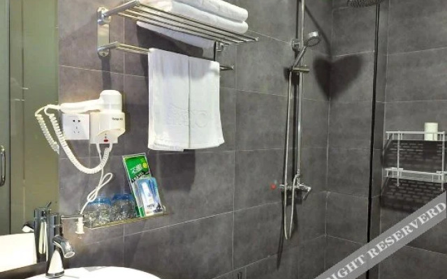 Yiwo Hotel