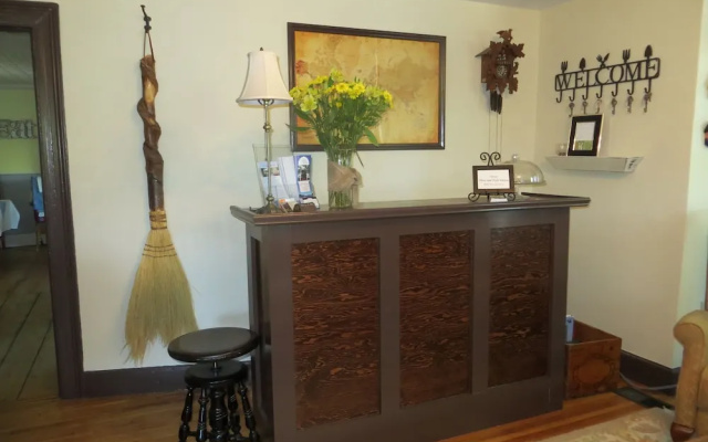 Farmhouse Inn B&B