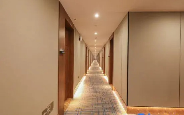 Qingmu Platinum Hotel