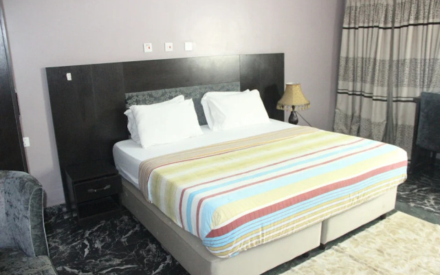 Transtell Suites & Service Apartments