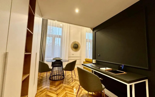 Selah Residence