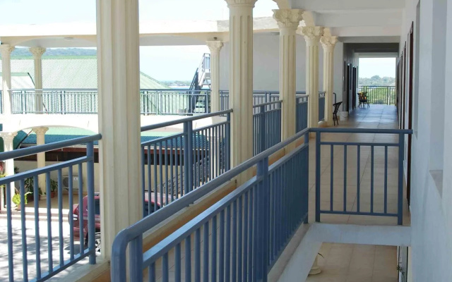 Golden Port Hotel