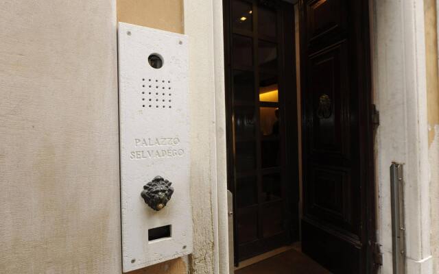 Отель Palazzo Selvadego Италия, Венеция - 1 отзыв об отеле, цены и фото номеров - забронировать отель Palazzo Selvadego онлайн вид на фасад