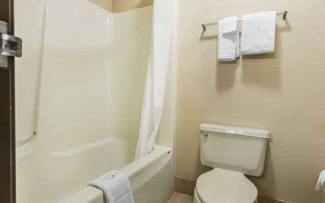 Quality Inn Mount Vernon, IL