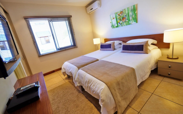 Bon Azur Beachfront Suites & Penthouses with LOV