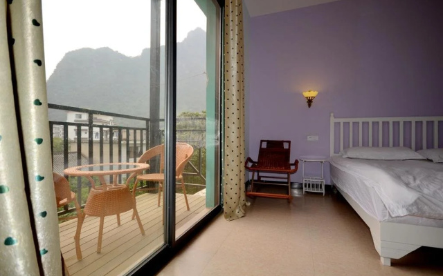 Shanshan gap Year Hotel