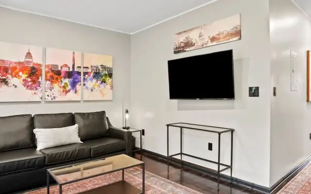 Spacious Sunny Shaw 1BR 1BA Apartment