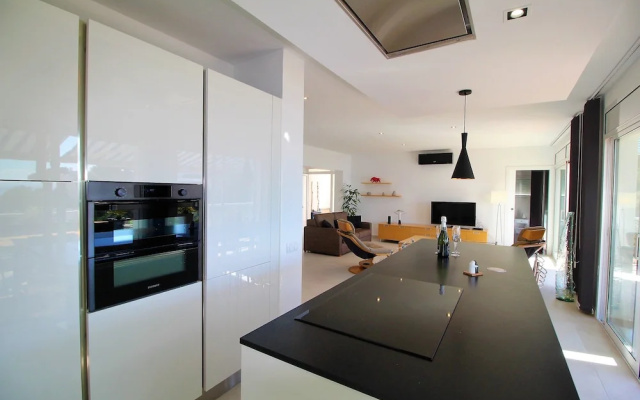 6020 Villa Martin