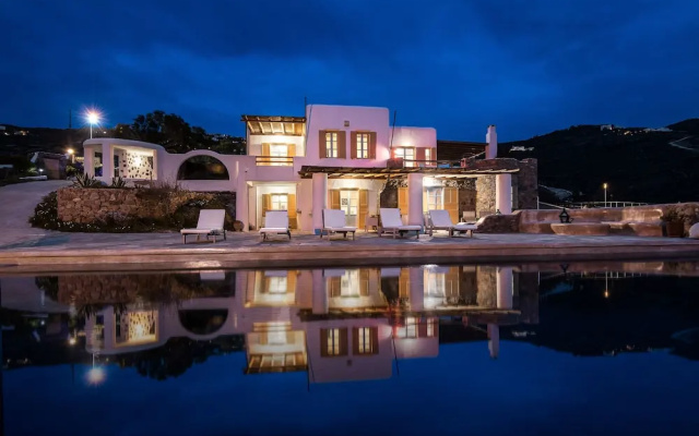 Villa Daphne Anerouses Mykonian Tradition