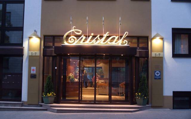 Hotel Cristal вид на фасад