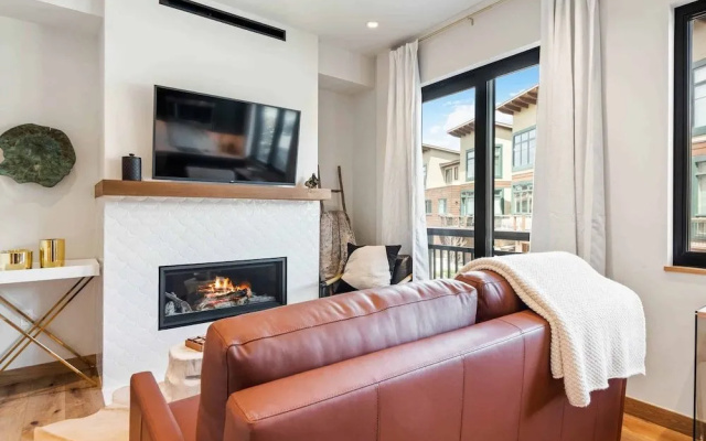 Riverfront Lodge