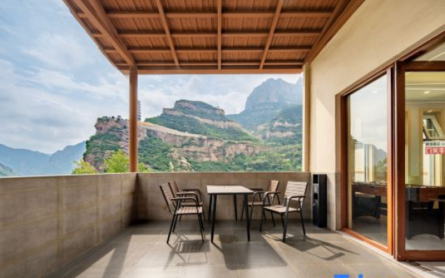 Immerse Villa
