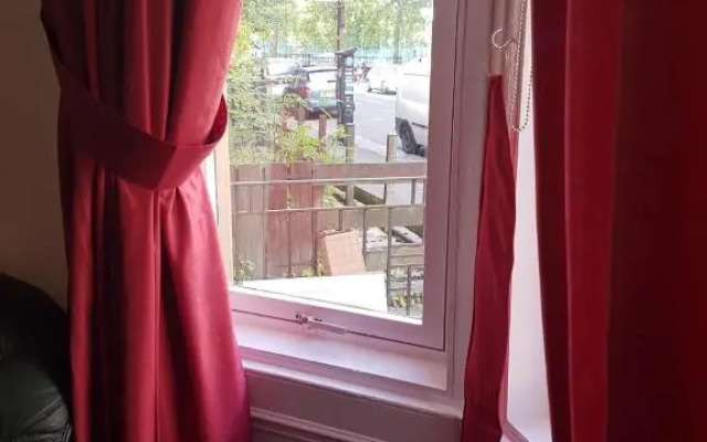 Bentinck Street Ground Floor Apartment
