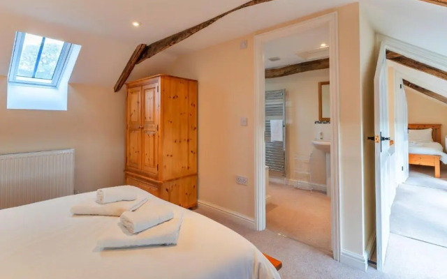 Hunstone Barn