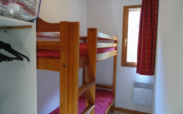 Lou Services Apartment G11 LSI 001