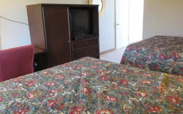Bella Vista Inn & Suites