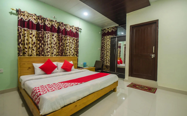 OYO 15935 Hotel Shivay