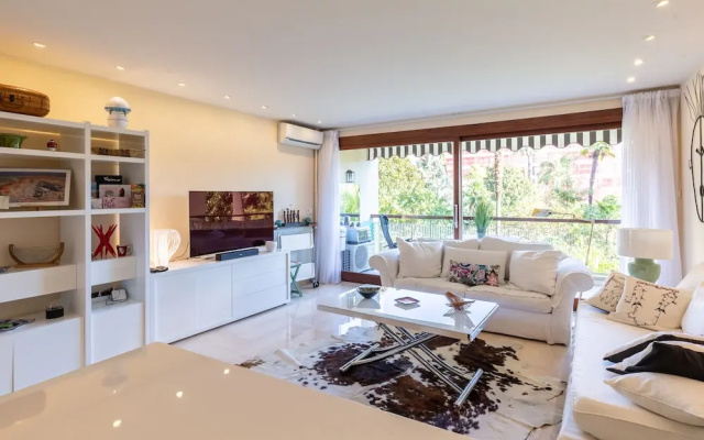 VANEAU splendide appartement d'une chambre dans le centre
