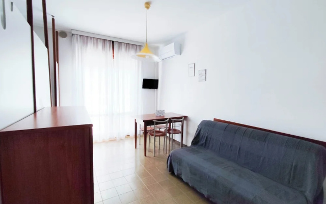 Seaside Studio Apartment With Balcony