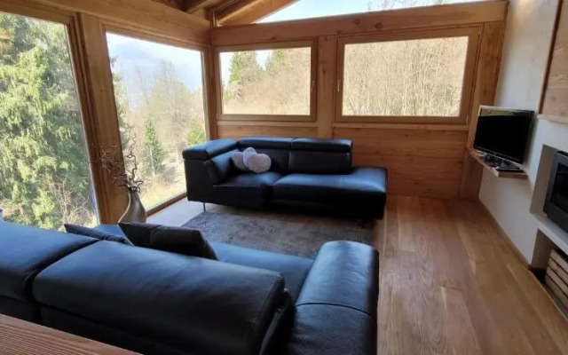 Cozy Nature House