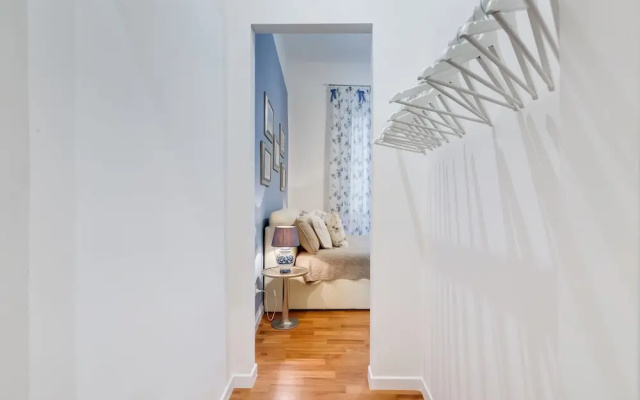 A modern flat near the Vatican