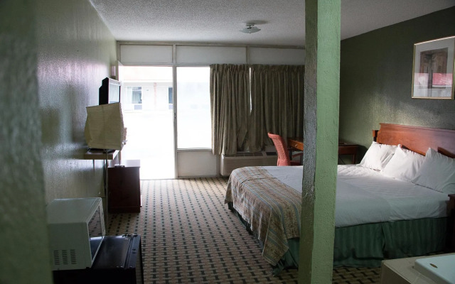 Cocomo Inn and Suites