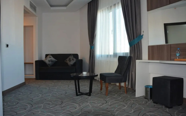 Winter City Hotel