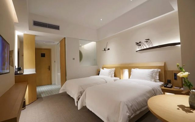 Ceramics International Hotel