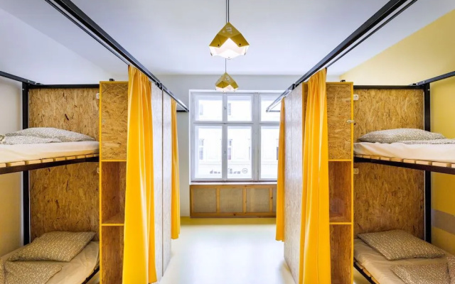 Essential Hostel