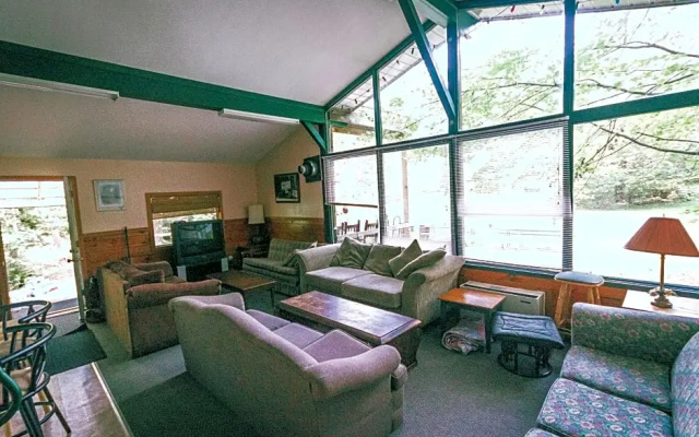 High Falls Cottage Resort