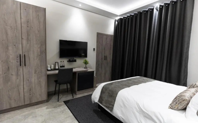 Luxe Suites Boutique Hotel