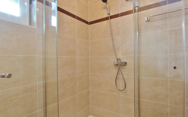 Spacious Villa With Garden in Hinterthiersee