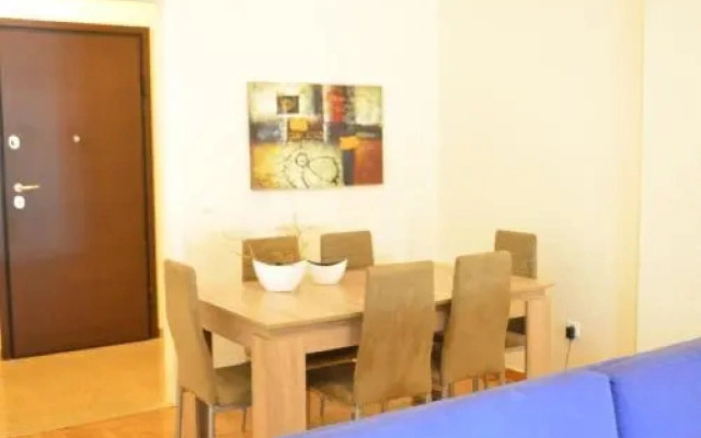 Pedion Areos Park 6 Center 6