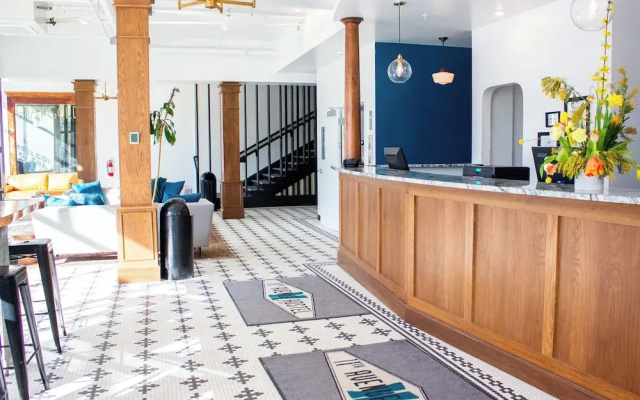 11th Avenue Hostel