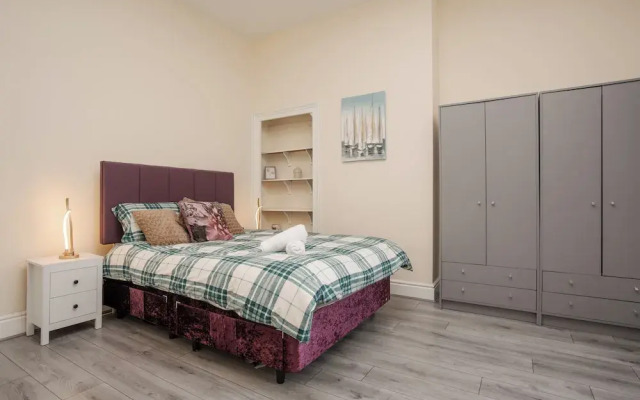 Spacious 4-bedroom Manchester Retreat With Garden