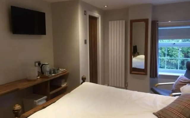 Maypole Farm Guest House