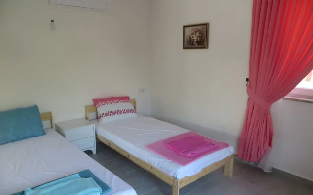 Dalyandreams Villa Sleeps12-pool-wifi-ac-parking