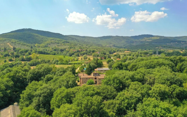 Two-room Apartment in the Middle of Tuscany
