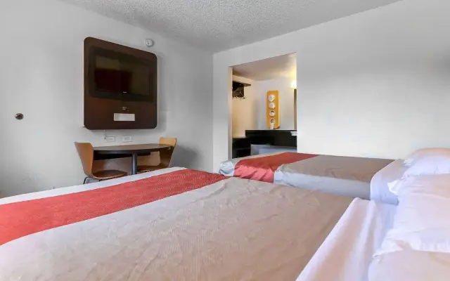 Motel 6 Pleasanton, CA