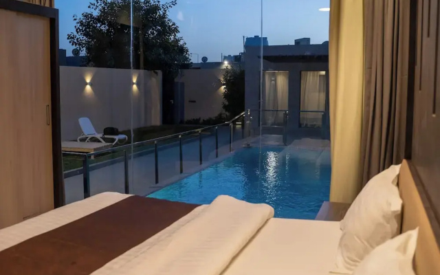 The Corner Resort
